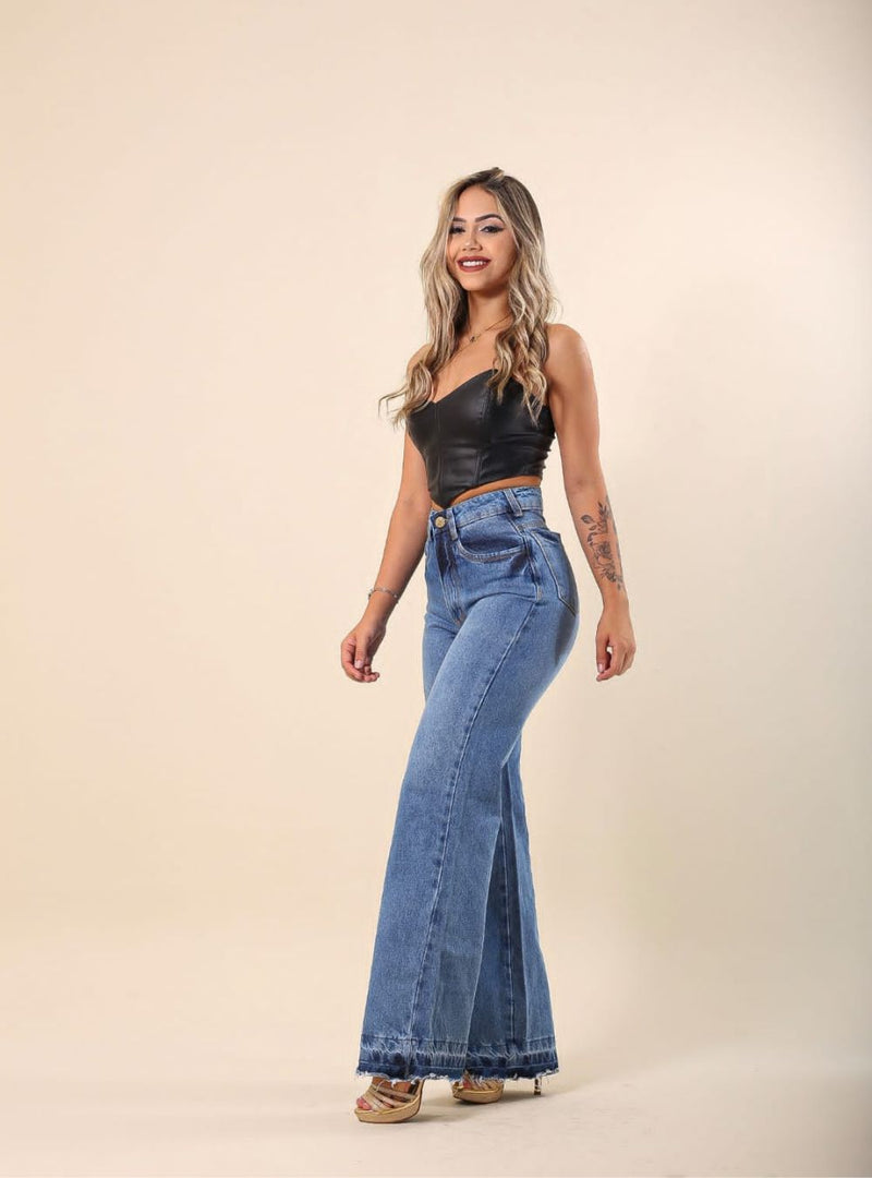 Calça Jeans Wide Leg Detalhe Na Barra